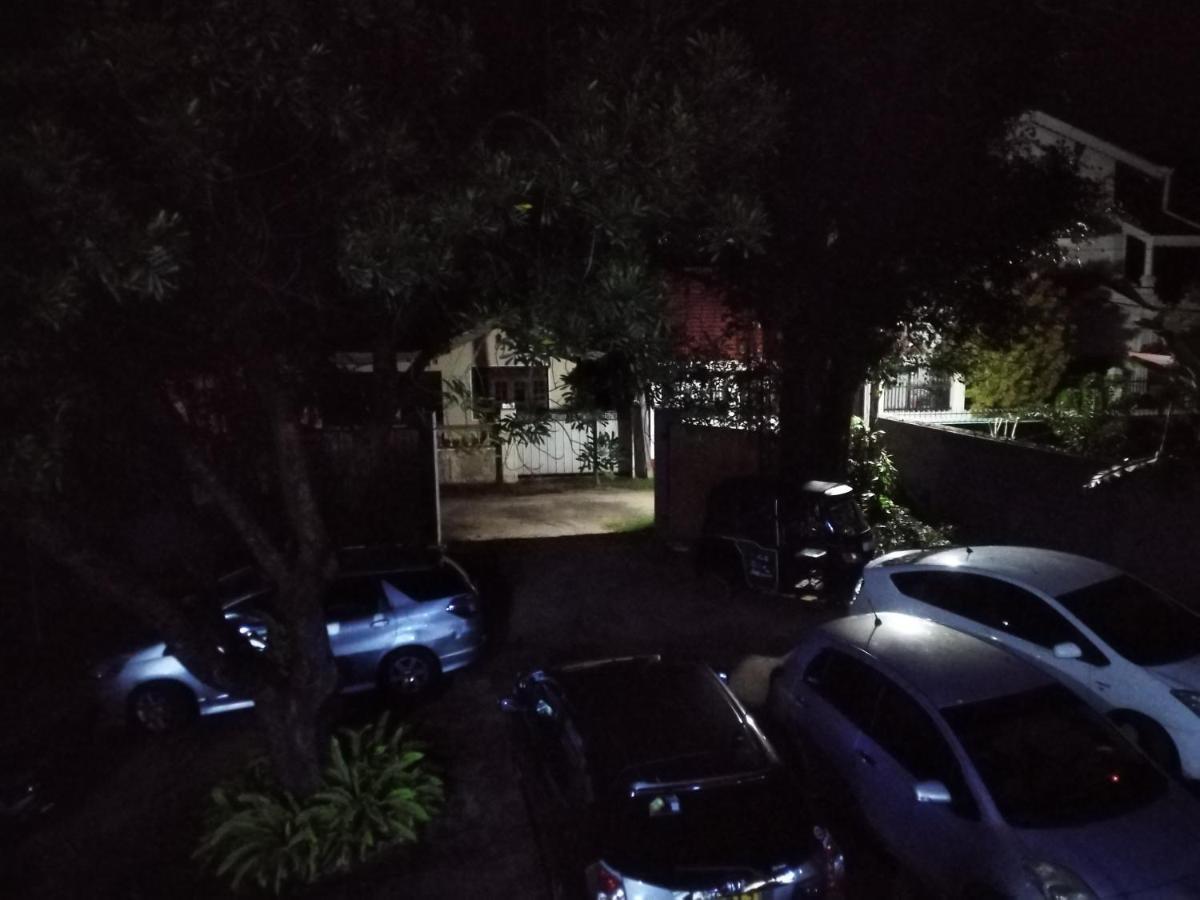 Blue Bell Hotel Negombo Exterior foto